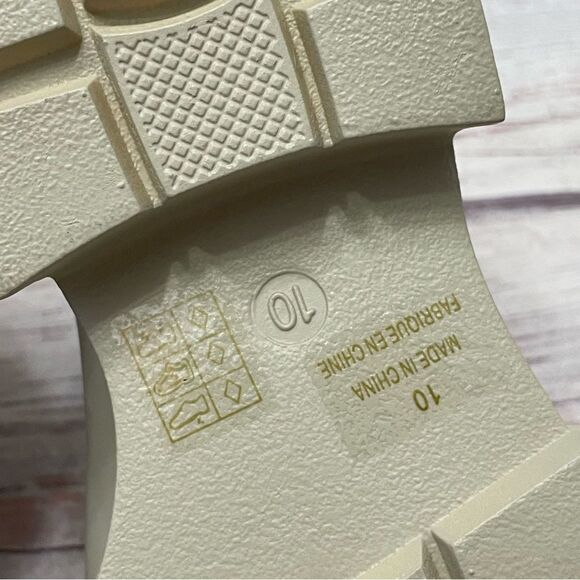 Jeffrey Campbell Chelsea Rain Boots Lug Sole Ivory NEW Size 10 - Picture 8 of 11